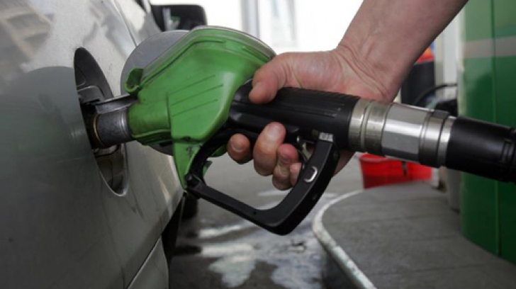 Criza carburanților. Economiștii avertizează: prețul la pompă ar putea depăși 12 lei/litru